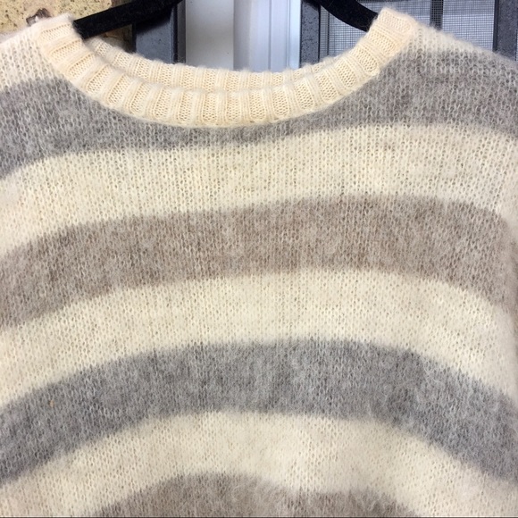 Vtg 70s 100% Pure Wool Striped Cream Tan Sweater M - Picture 3 of 7
